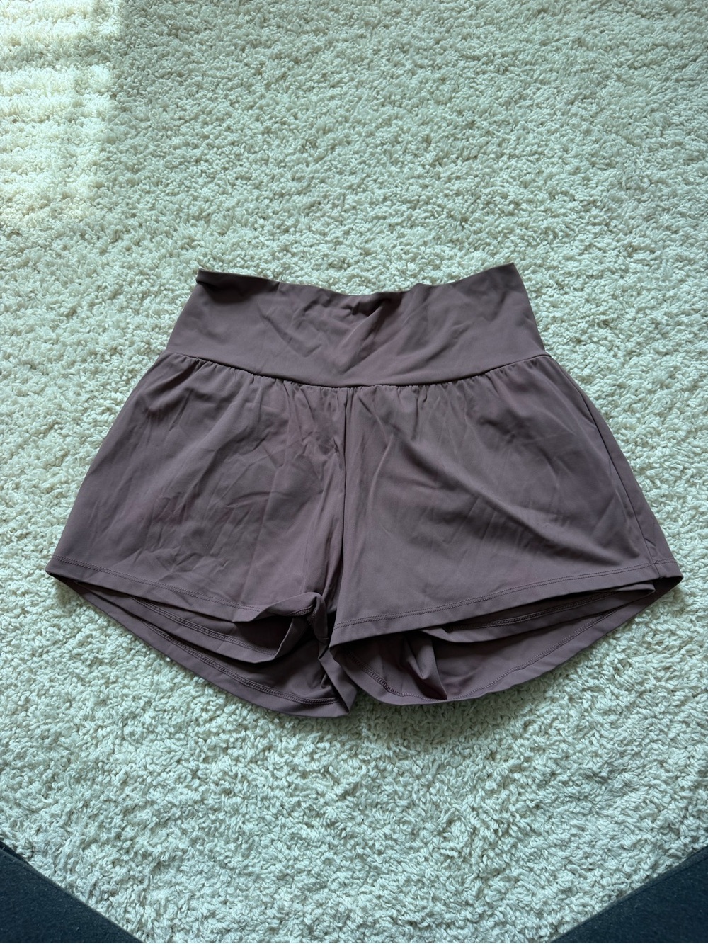HALARA High-Waist Athletic Shorts in Mauve Taupe